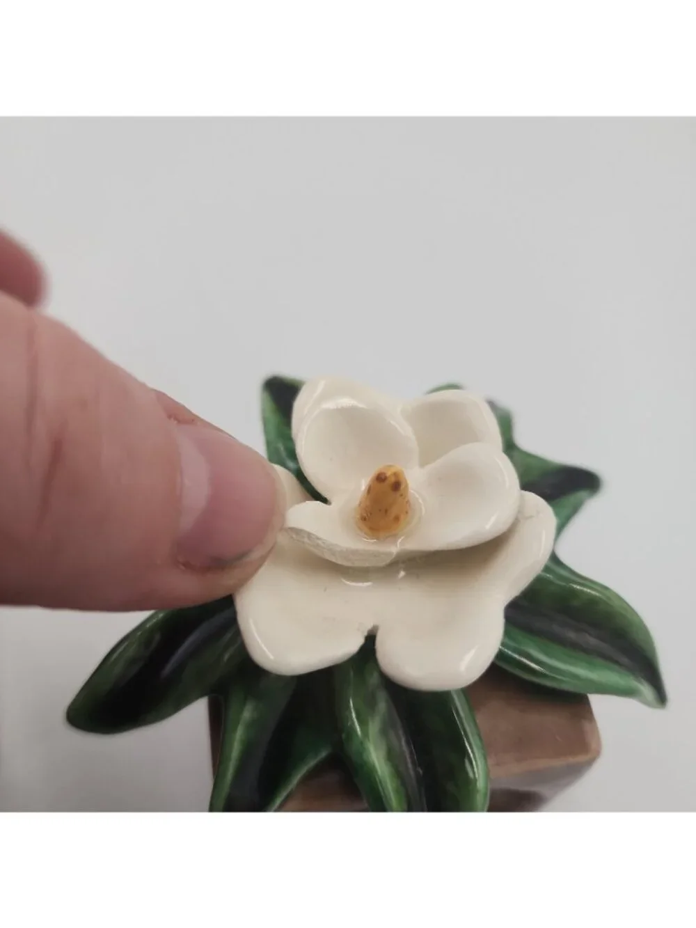 Vintage 4 Napkin Rings Holders Made in Japan Flowers Ceramic